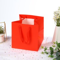 Red_Paper_Bag_Cubic